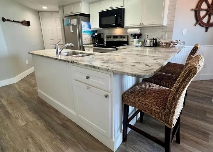 Apartment 3 Bedroom With View In Al Gulf Shores