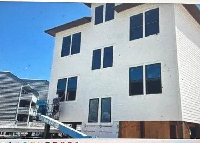 3 Bedroom With View In Al Gulf Shores
